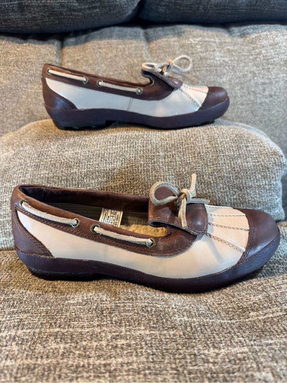 UGG Australia Ashdale Women’s Waterproof Duck Boat Brown/Tan Shoes Size 9